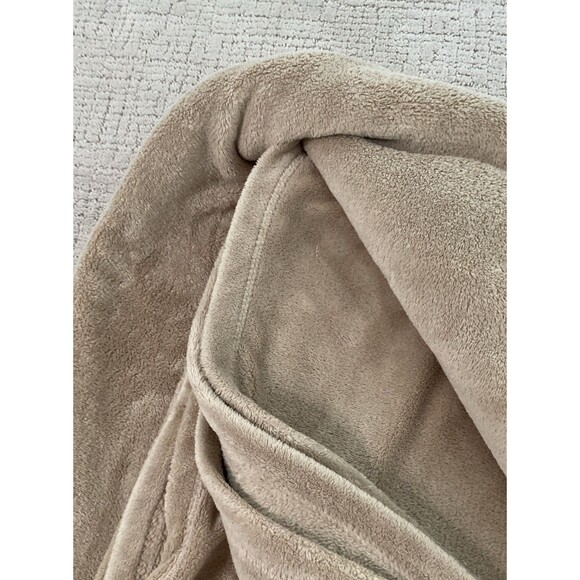 Berkshire Tan  Plus Plush Polyester Blanket. A Touch Different. 90” X 89”... - Picture 7 of 12